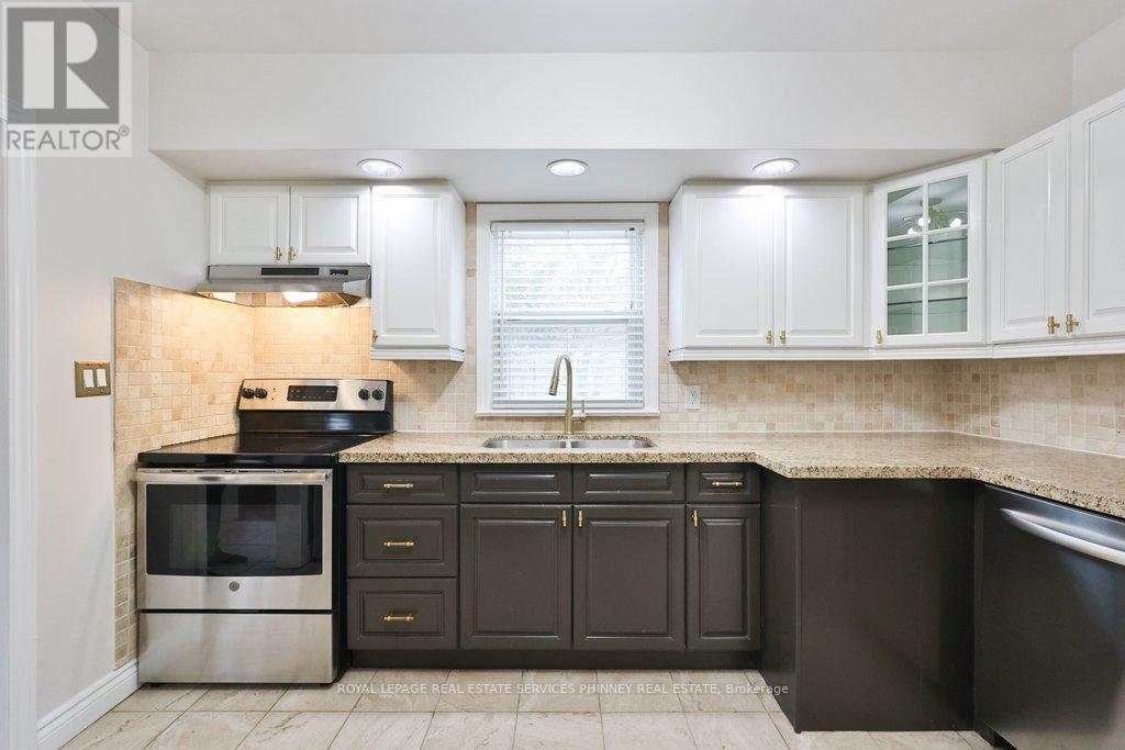 71 Mississauga Road N, Mississauga, Ontario  L5H 2H9 - Photo 18 - W12669622