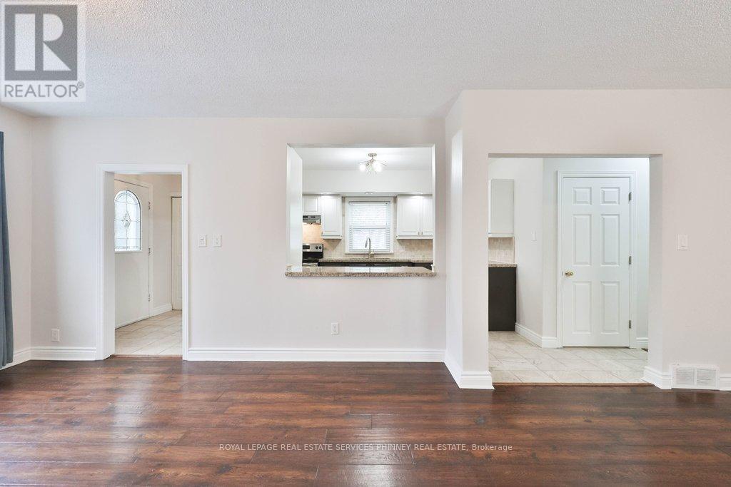 71 Mississauga Road N, Mississauga, Ontario  L5H 2H9 - Photo 6 - W12669622