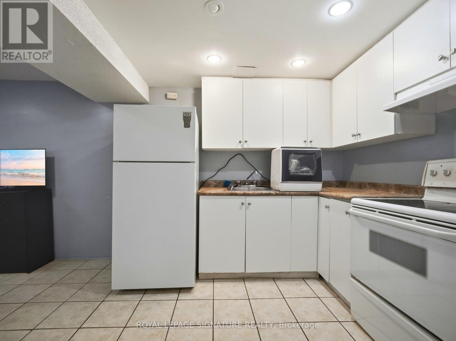 88 Harridine Road, Brampton, Ontario  L6X 2X2 - Photo 33 - W12669646