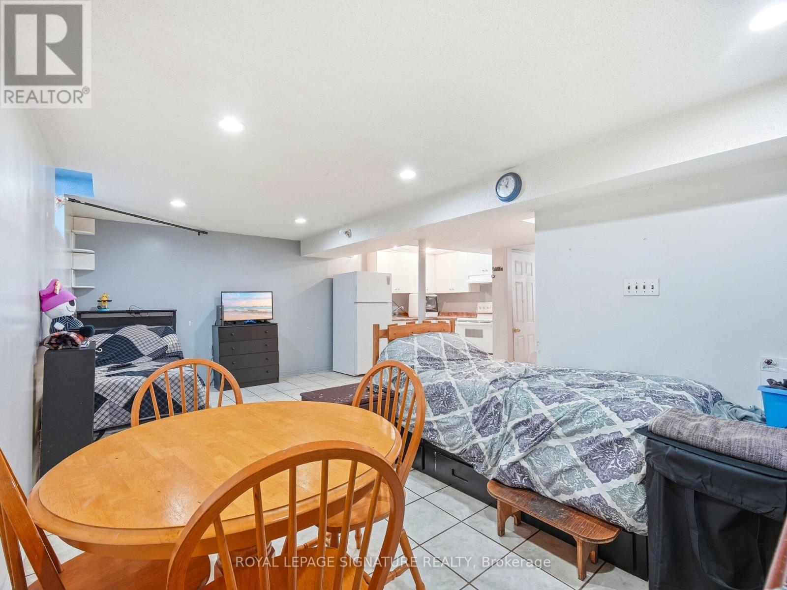 88 Harridine Road, Brampton, Ontario  L6X 2X2 - Photo 37 - W12669646