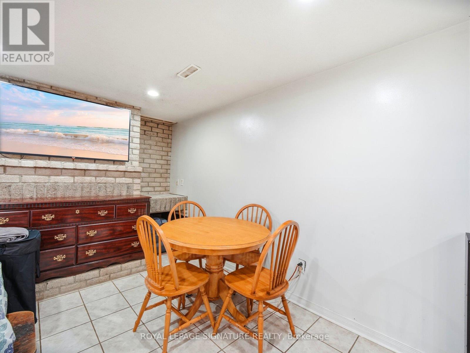 88 Harridine Road, Brampton, Ontario  L6X 2X2 - Photo 38 - W12669646