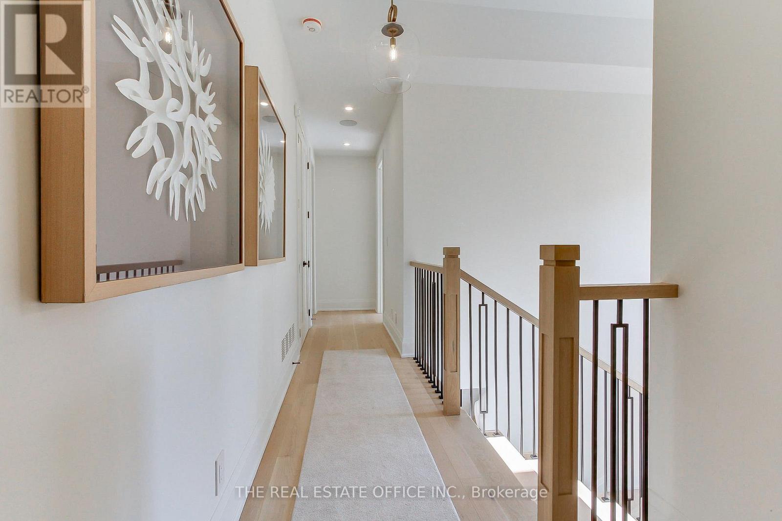 18 Beaverbrook Avenue, Toronto, Ontario  M9B 2M9 - Photo 13 - W12669678