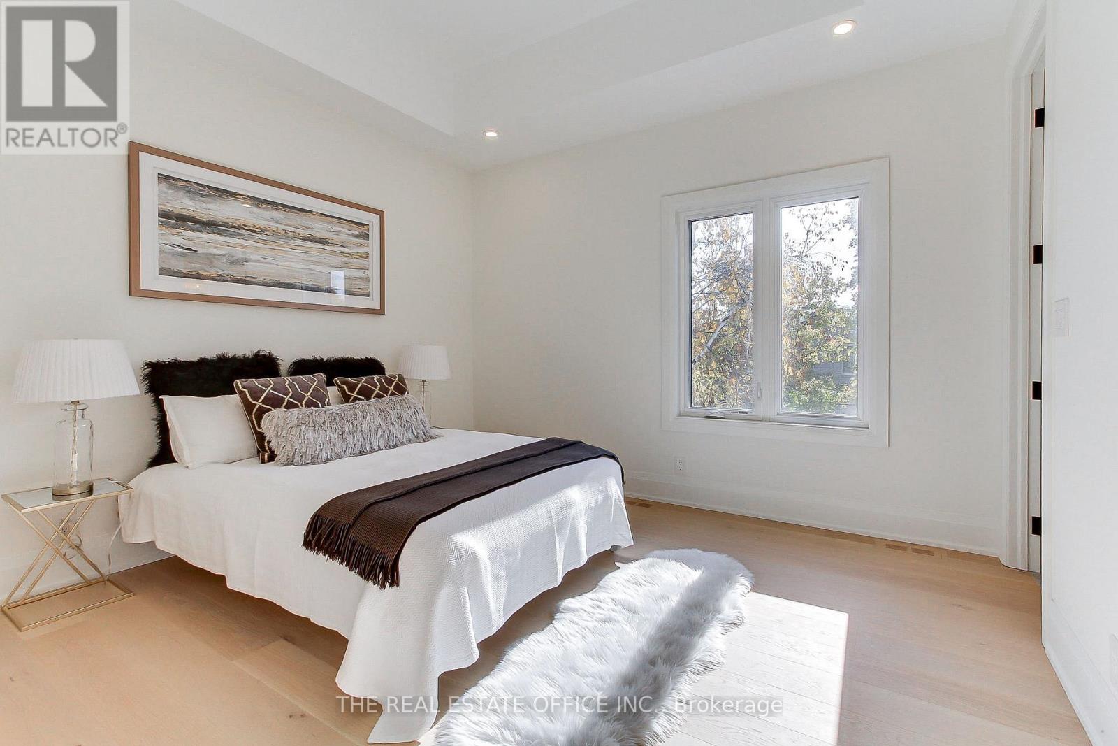 18 Beaverbrook Avenue, Toronto, Ontario  M9B 2M9 - Photo 20 - W12669678