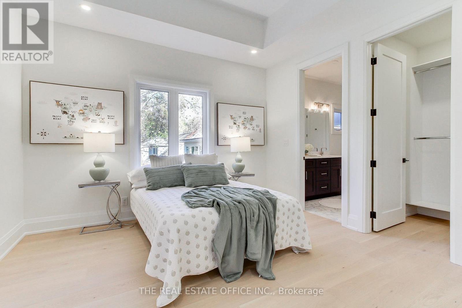 18 Beaverbrook Avenue, Toronto, Ontario  M9B 2M9 - Photo 25 - W12669678