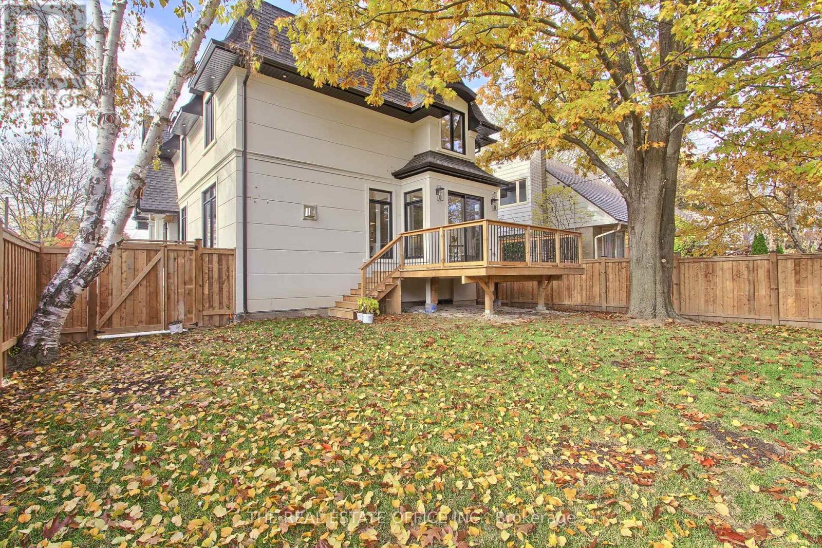 18 Beaverbrook Avenue, Toronto, Ontario  M9B 2M9 - Photo 39 - W12669678