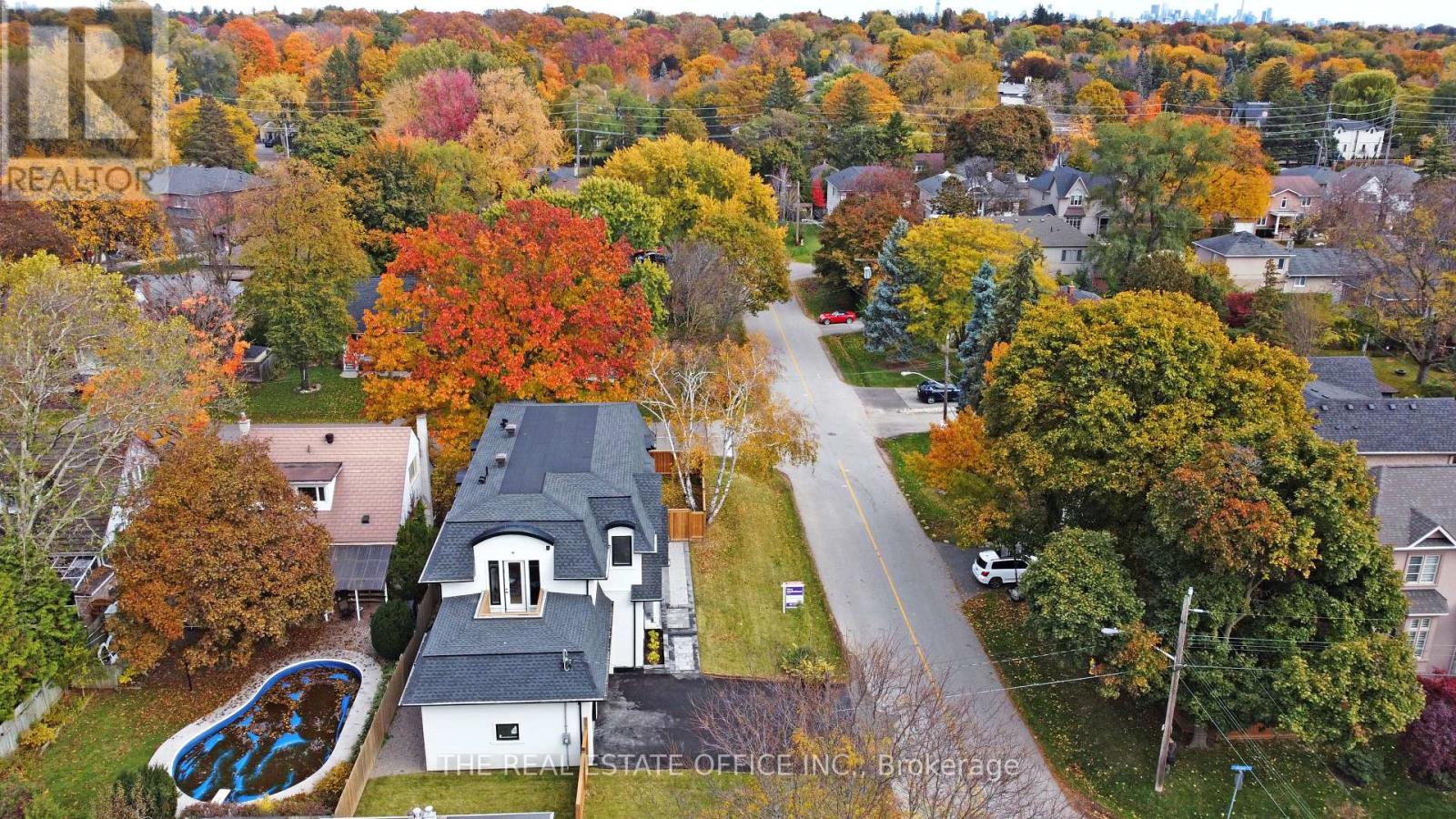 18 Beaverbrook Avenue, Toronto, Ontario  M9B 2M9 - Photo 41 - W12669678