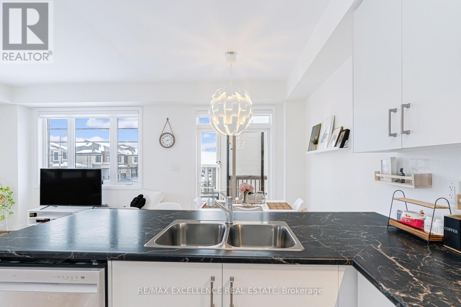 60 Granville Crescent, Haldimand, Ontario  N3W 0J6 - Photo 13 - X12669666