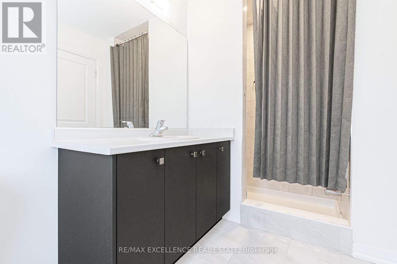 60 Granville Crescent, Haldimand, Ontario  N3W 0J6 - Photo 18 - X12669666