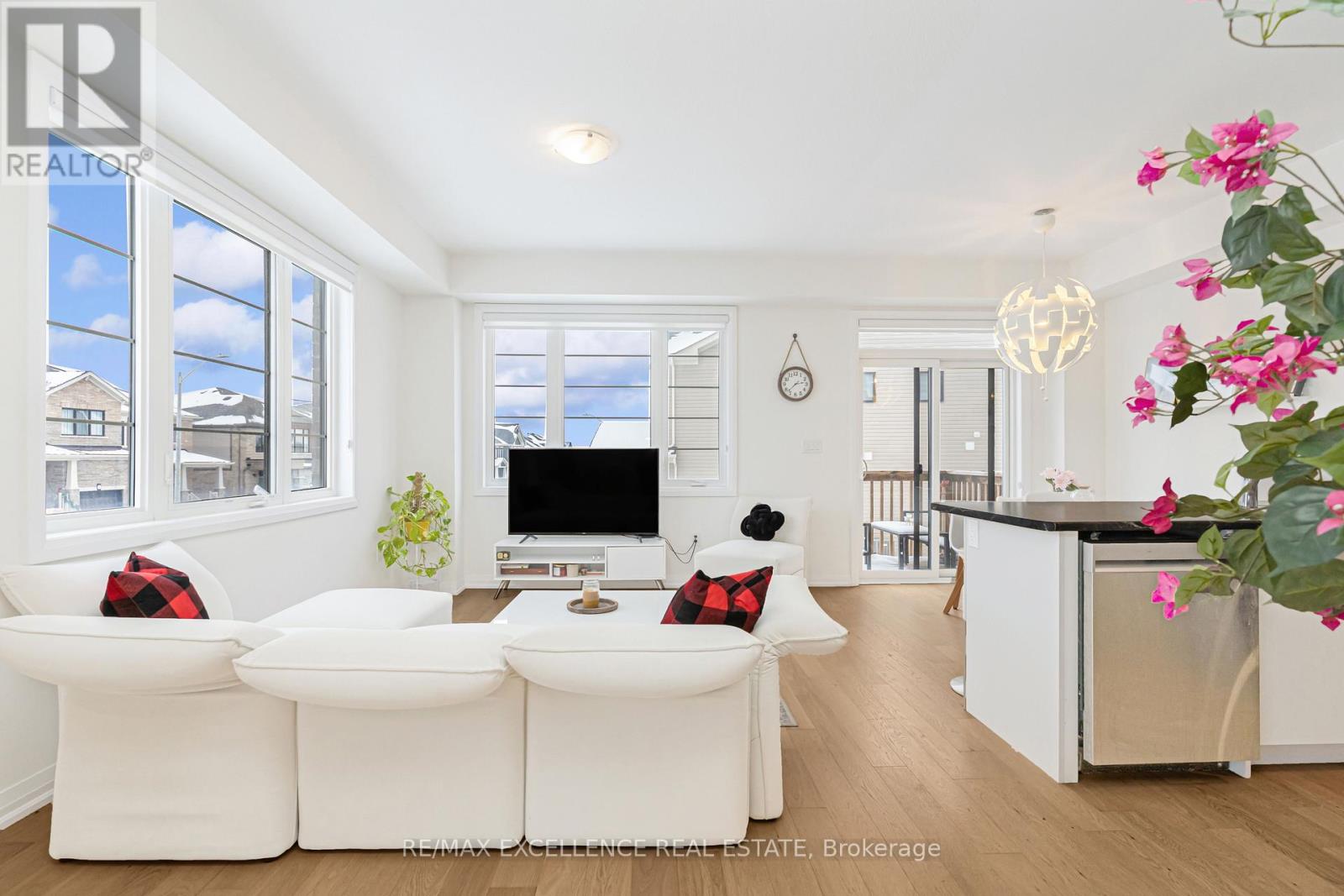 60 Granville Crescent, Haldimand, Ontario  N3W 0J6 - Photo 7 - X12669666