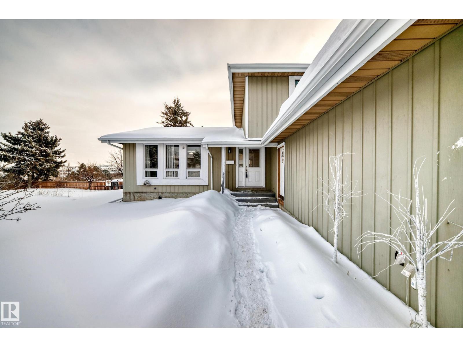 72 Howson Cr Nw, Edmonton, Alberta  T5A 4T5 - Photo 2 - E4469193