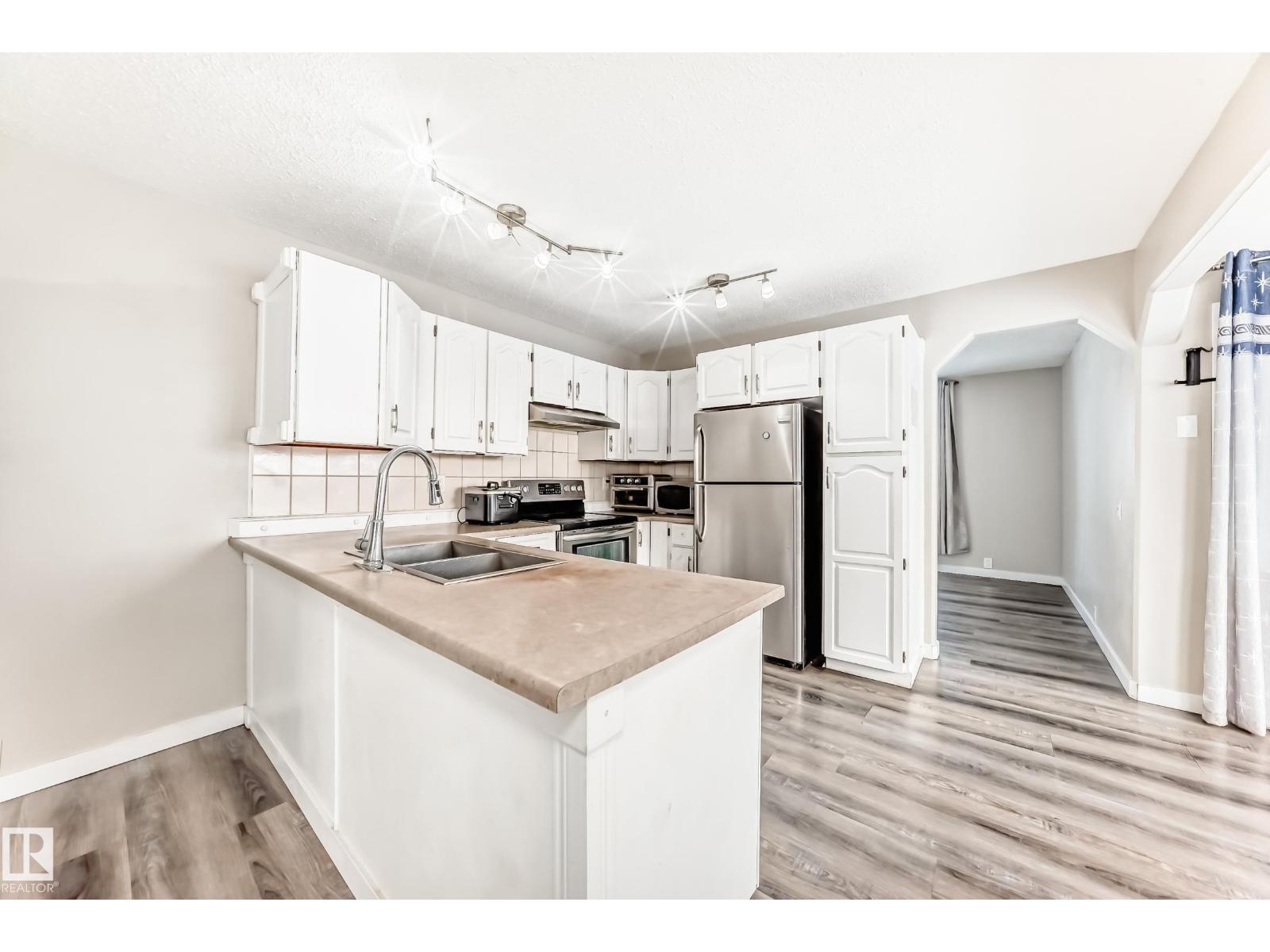 72 Howson Cr Nw, Edmonton, Alberta  T5A 4T5 - Photo 5 - E4469193