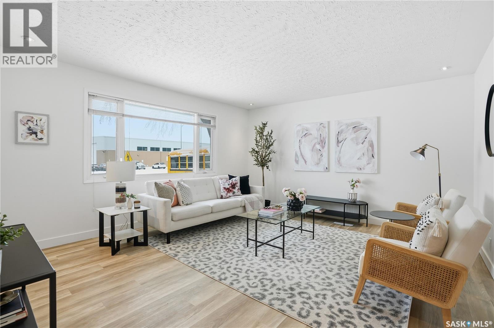 513 W Avenue N, Saskatoon, Saskatchewan  S7L 3H2 - Photo 3 - SK026261