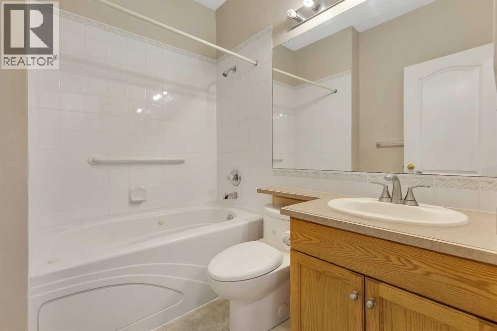 107, 108 Edgeridge Terrace Nw, Calgary, Alberta  T3A 6C4 - Photo 19 - A2277484