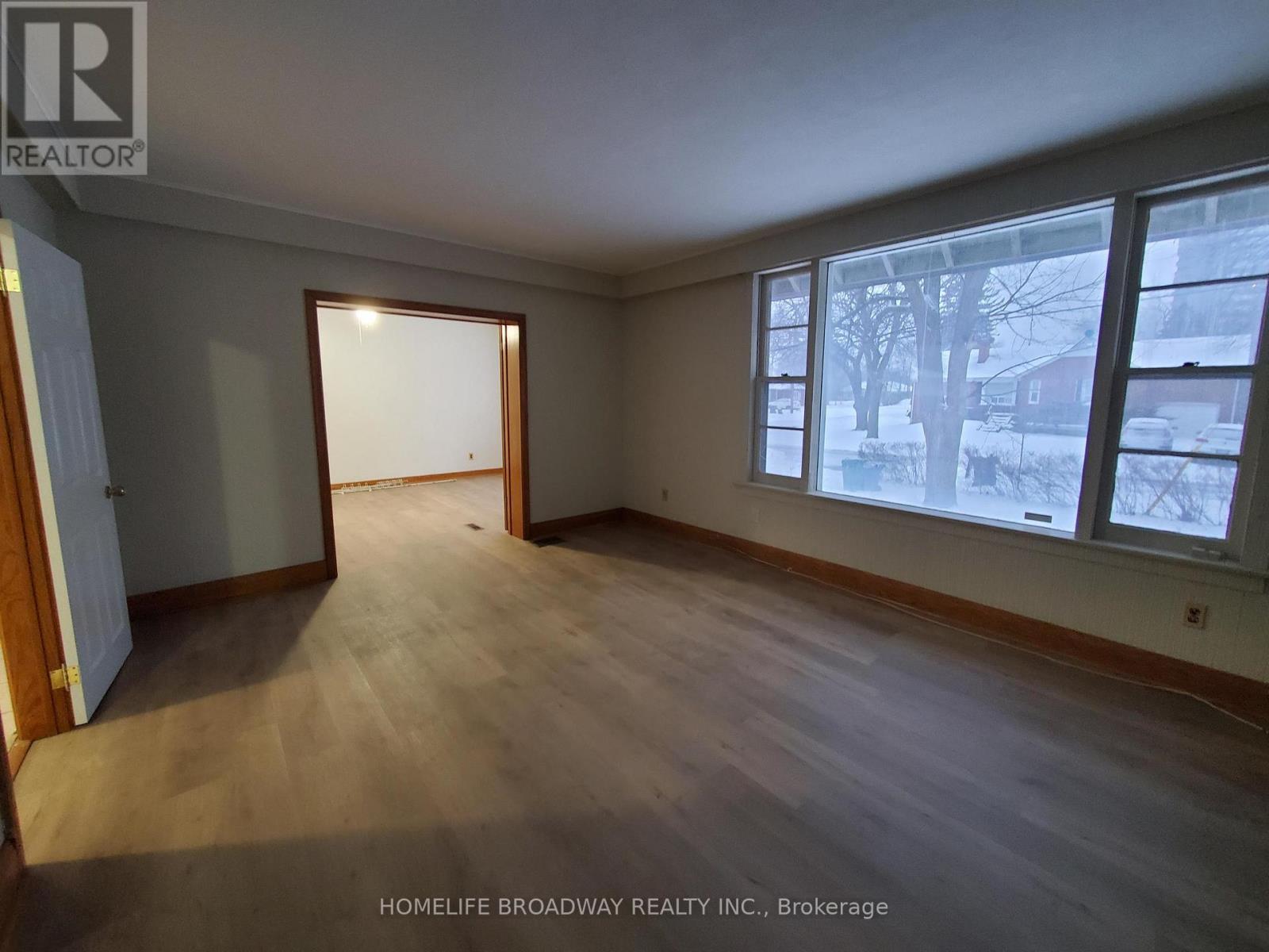 Main And Second Floors - 9 Lamont Avenue, Toronto, Ontario  M1S 1A8 - Photo 2 - E12665948