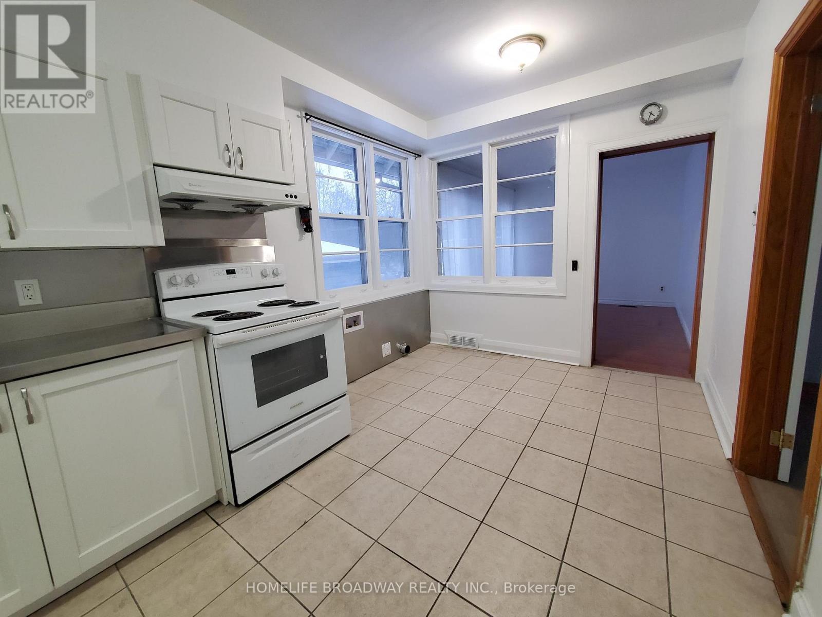 Main And Second Floors - 9 Lamont Avenue, Toronto, Ontario  M1S 1A8 - Photo 6 - E12665948