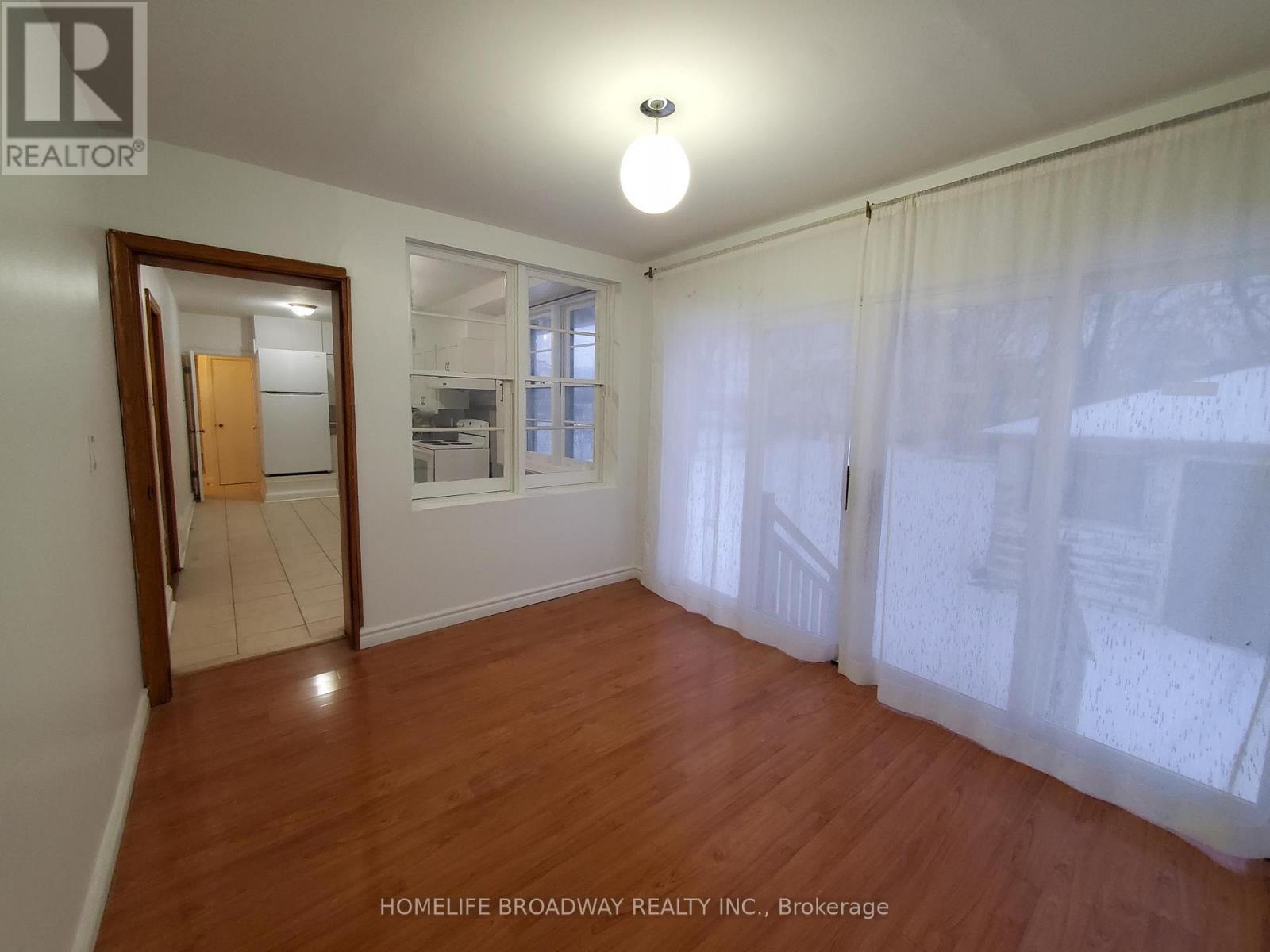 Main And Second Floors - 9 Lamont Avenue, Toronto, Ontario  M1S 1A8 - Photo 3 - E12665948
