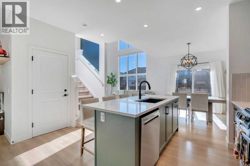 20 Edith Crescent Nw, Calgary, Alberta  T3R 2C3 - Photo 8 - A2276061