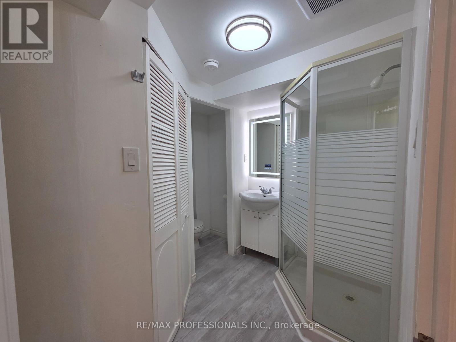 31 Lower - 3079 Fifth Line W, Mississauga, Ontario  L5L 3T1 - Photo 12 - W12669432