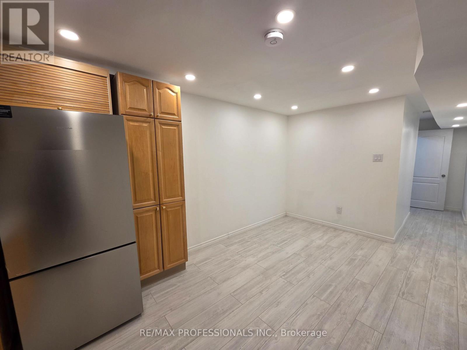 31 Lower - 3079 Fifth Line W, Mississauga, Ontario  L5L 3T1 - Photo 7 - W12669432