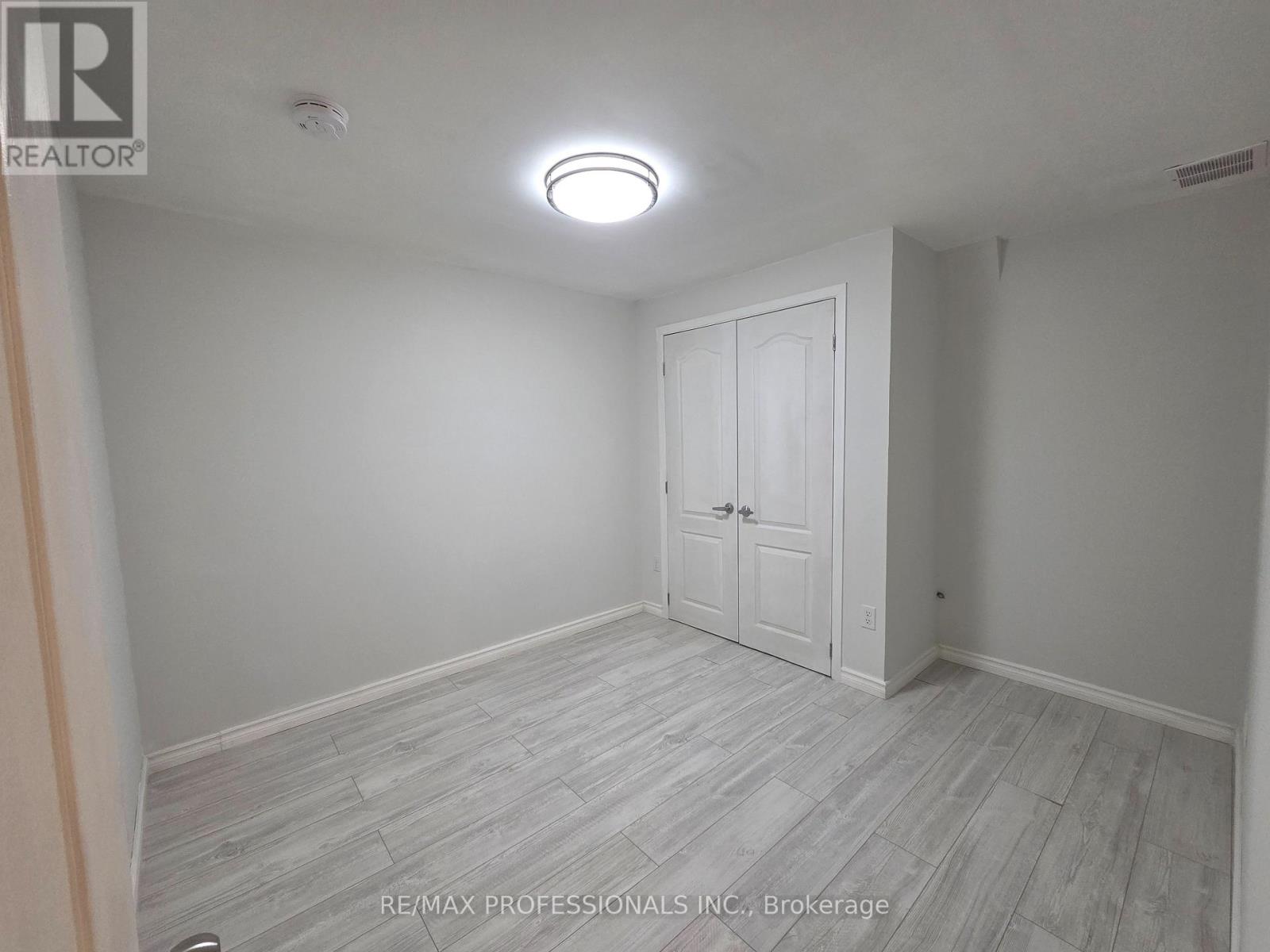 31 Lower - 3079 Fifth Line W, Mississauga, Ontario  L5L 3T1 - Photo 8 - W12669432
