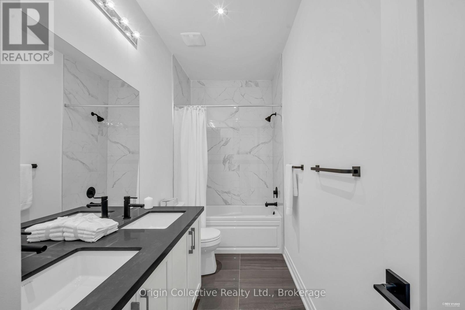 6 Howick Lane, Richmond Hill, Ontario  L4C 5T1 - Photo 10 - N12407431