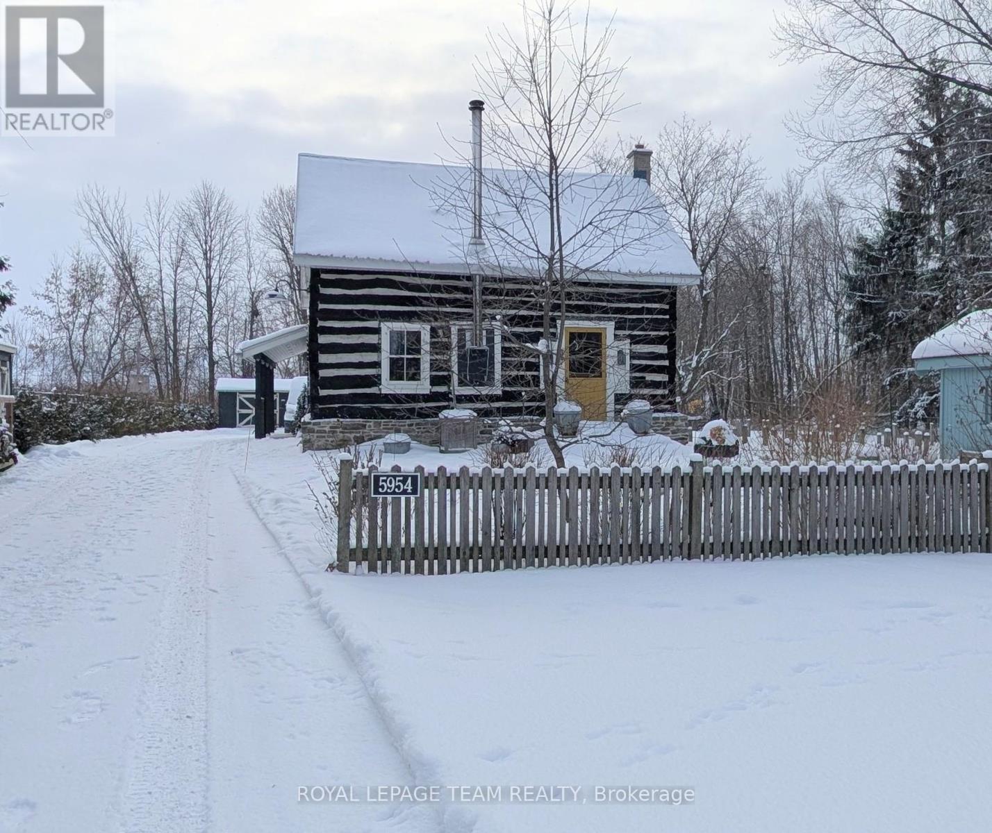 5954 Ottawa Street, Ottawa, Ontario  K0A 2Z0 - Photo 1 - X12668044