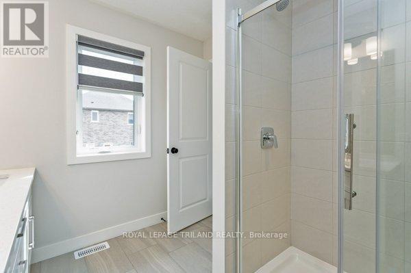 22 - 3025 Doyle Drive, London South, Ontario  N6M 0H2 - Photo 35 - X12669776