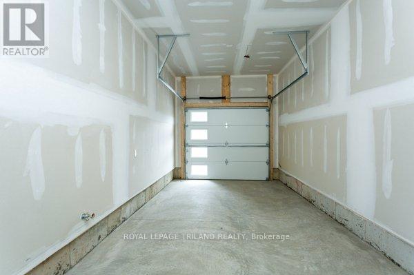 22 - 3025 Doyle Drive, London South, Ontario  N6M 0H2 - Photo 38 - X12669776