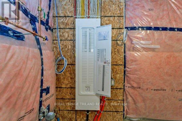 22 - 3025 Doyle Drive, London South, Ontario  N6M 0H2 - Photo 42 - X12669776