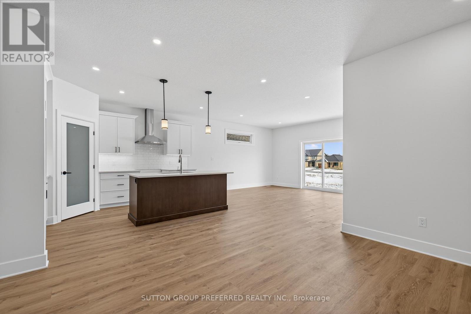 37 Ayrshire Avenue, St. Thomas, Ontario  N5P 3S6 - Photo 10 - X12669860