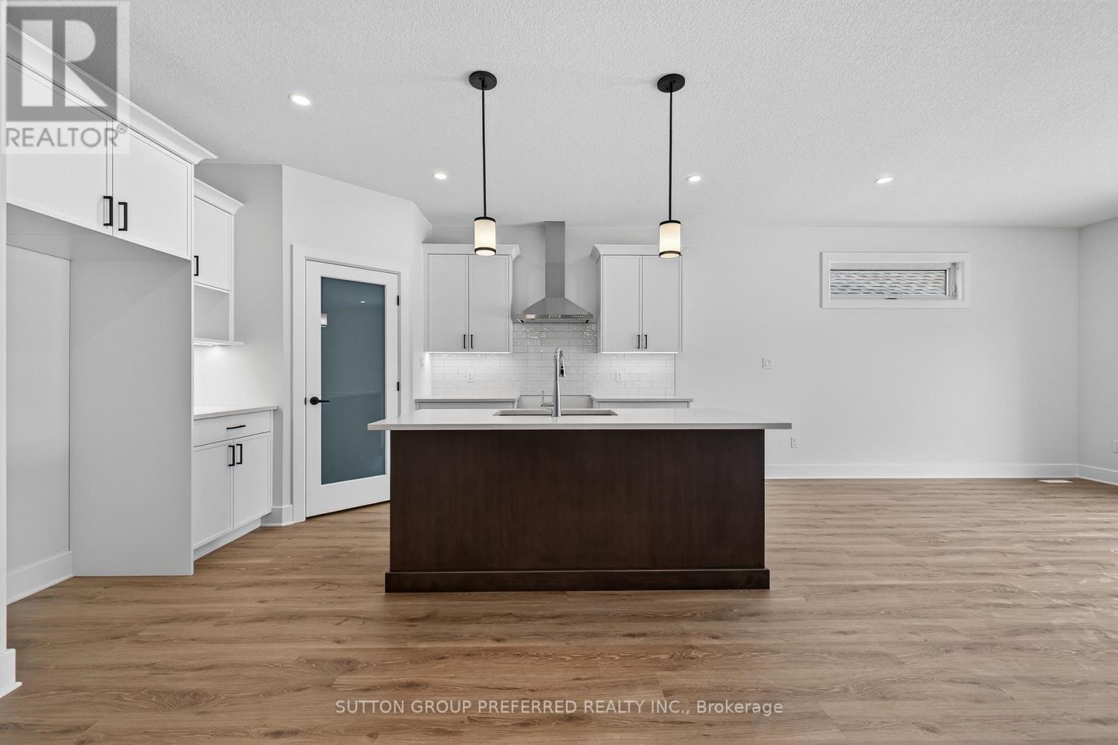 37 Ayrshire Avenue, St. Thomas, Ontario  N5P 3S6 - Photo 12 - X12669860