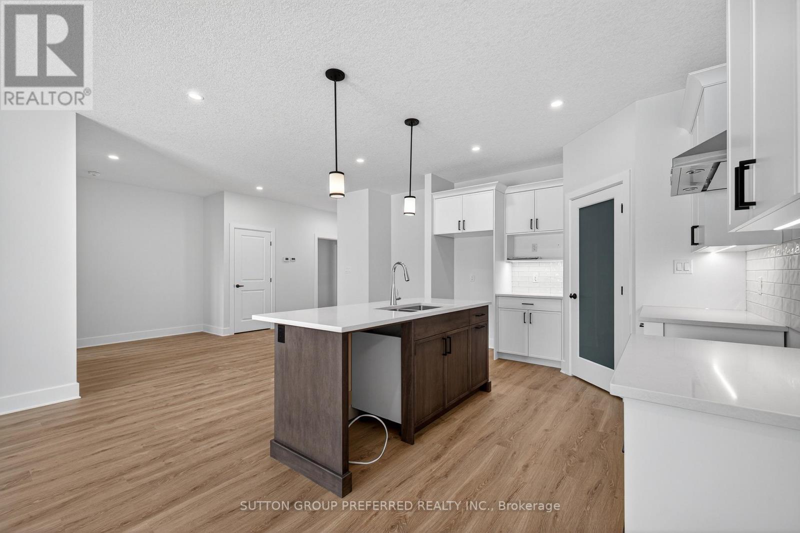 37 Ayrshire Avenue, St. Thomas, Ontario  N5P 3S6 - Photo 14 - X12669860