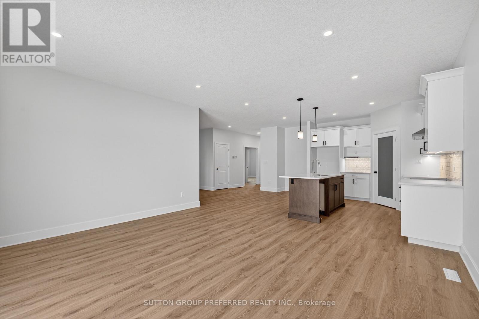 37 Ayrshire Avenue, St. Thomas, Ontario  N5P 3S6 - Photo 15 - X12669860