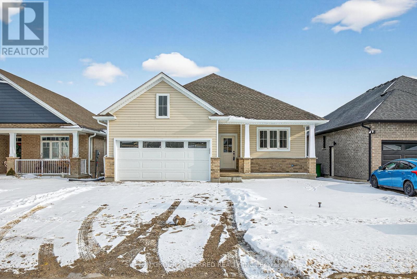 37 Ayrshire Avenue, St. Thomas, Ontario  N5P 3S6 - Photo 2 - X12669860