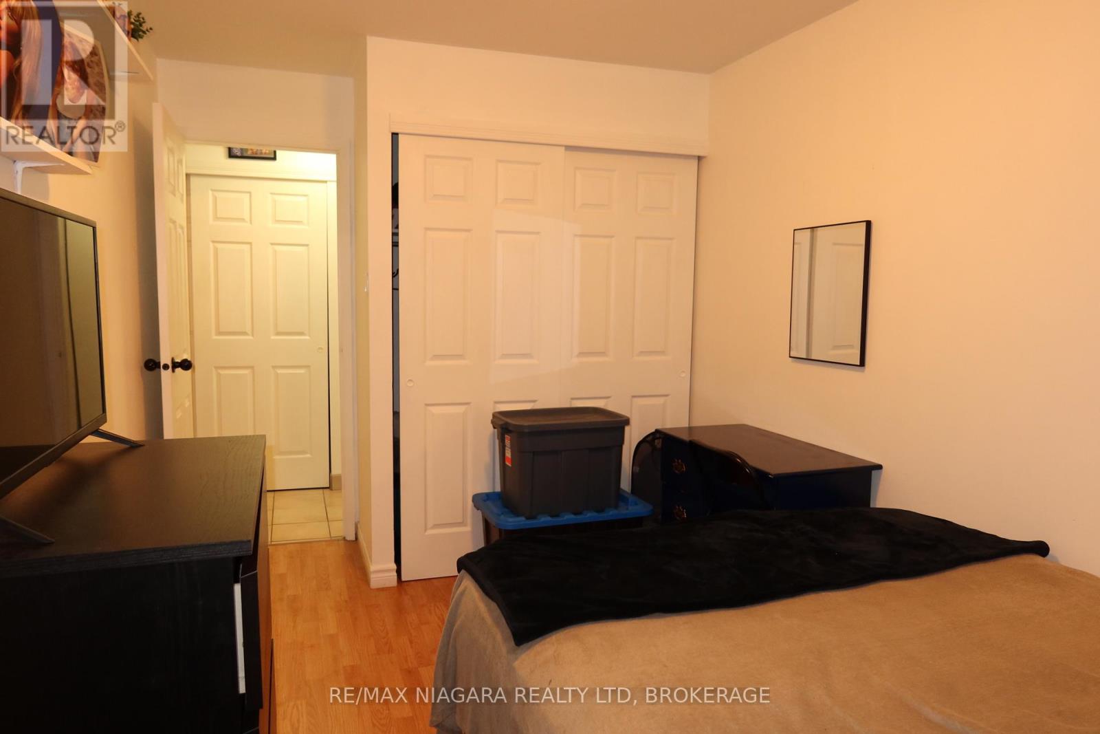 201 - 242 Oakdale Avenue, St. Catharines (Oakdale), Ontario  L2P 3K5 - Photo 10 - X12654266