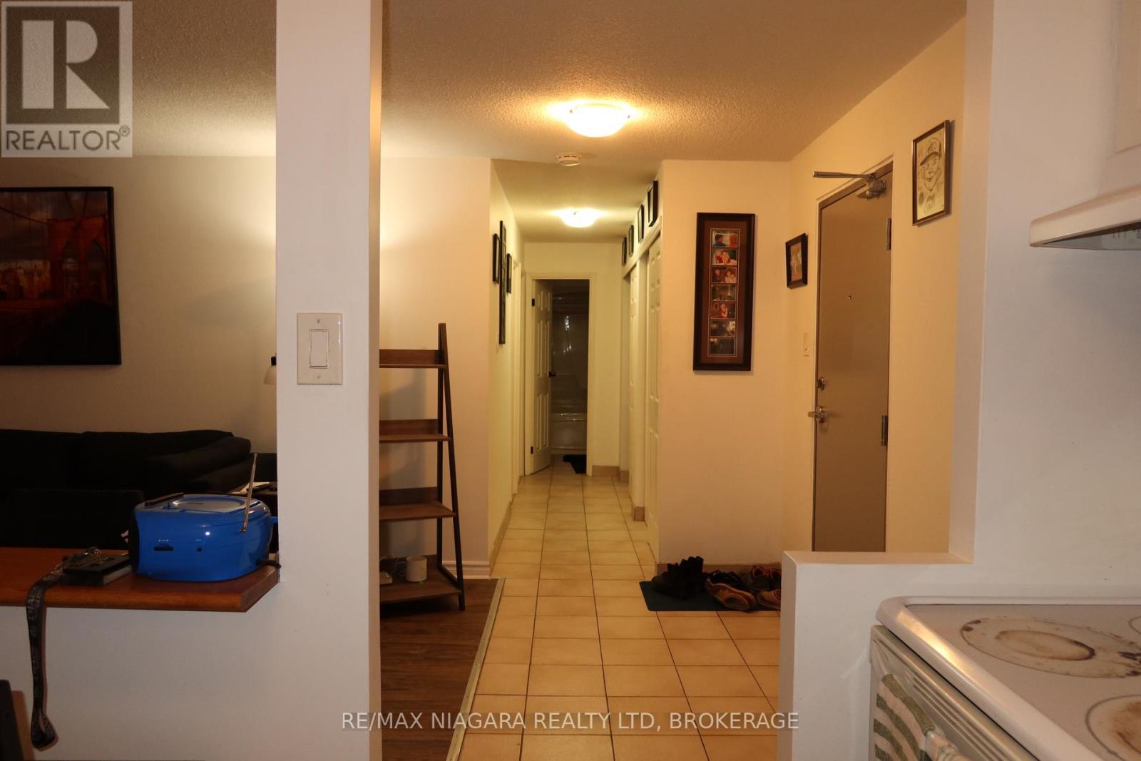 201 - 242 Oakdale Avenue, St. Catharines (Oakdale), Ontario  L2P 3K5 - Photo 6 - X12654266