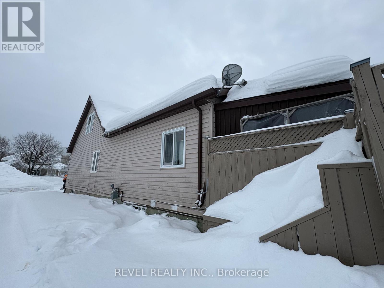 147 Fifteenth Avenue, Cochrane, Ontario  P0L 1C0 - Photo 2 - T12669768