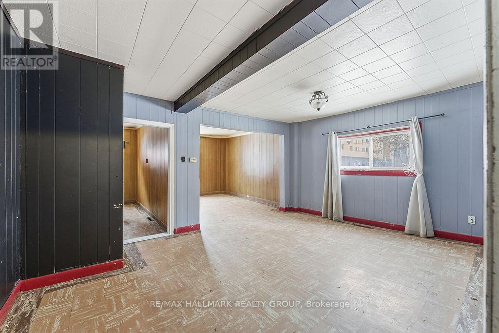 100 Barrette Street, Ottawa, Ontario  K1L 8A3 - Photo 11 - X12669746
