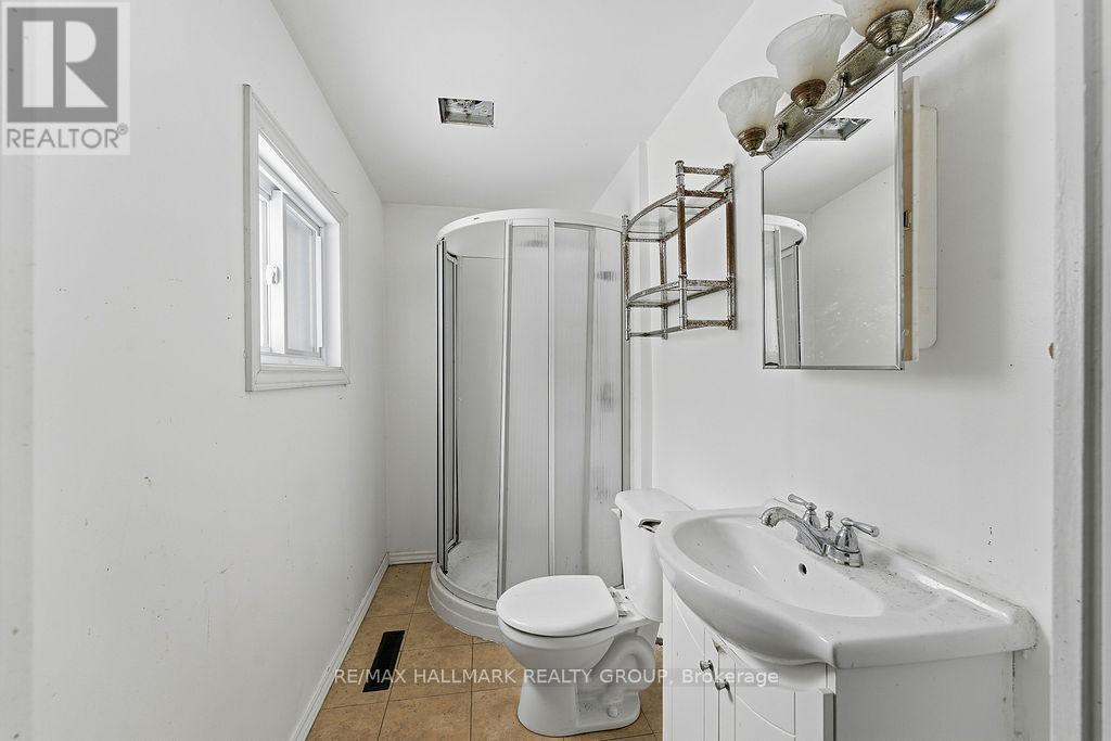 100 Barrette Street, Ottawa, Ontario  K1L 8A3 - Photo 13 - X12669746