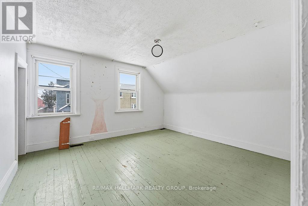 100 Barrette Street, Ottawa, Ontario  K1L 8A3 - Photo 22 - X12669746