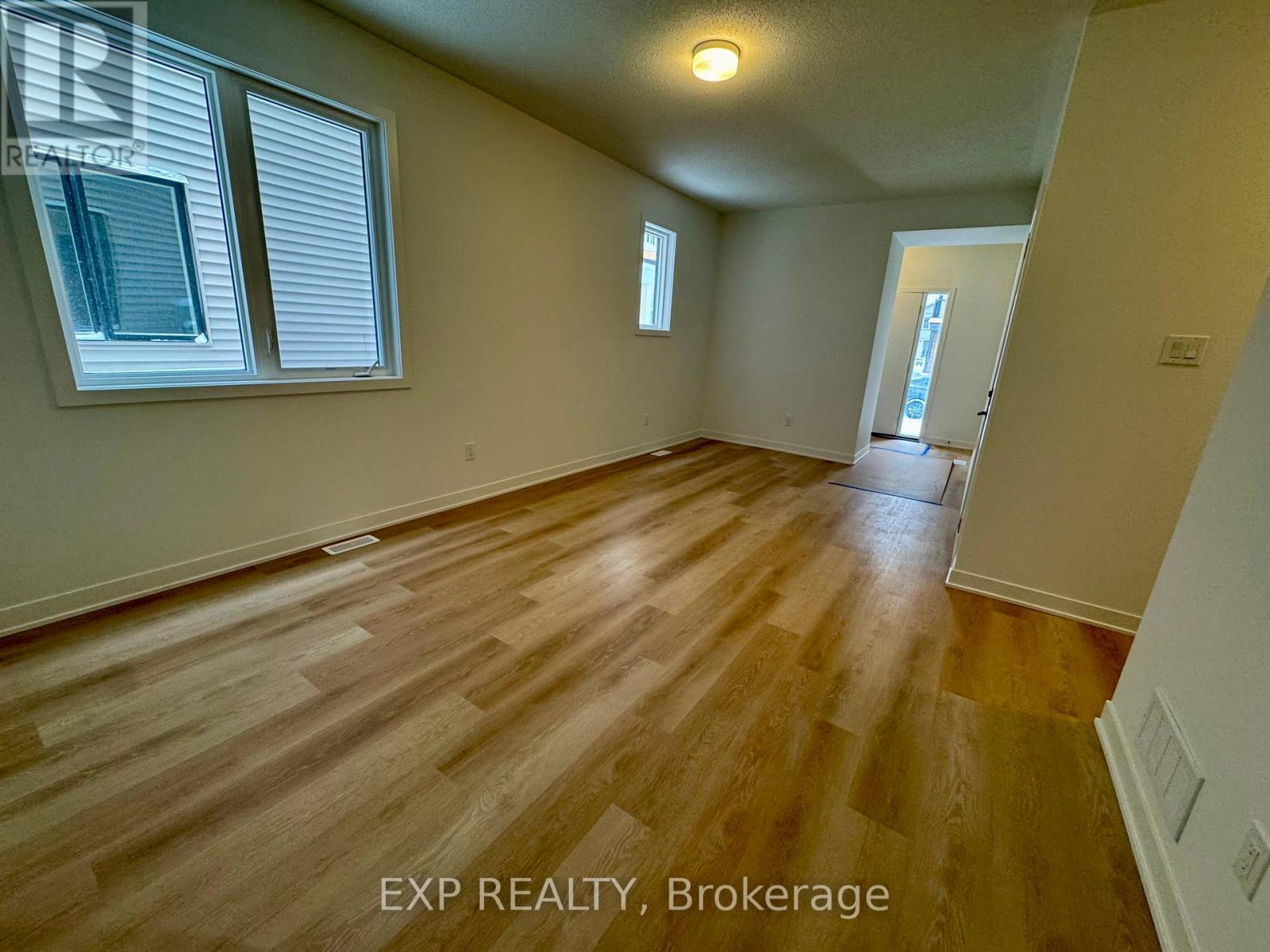 607 Bee Pollen Way, Ottawa, Ontario  K2W 0N9 - Photo 4 - X12669832