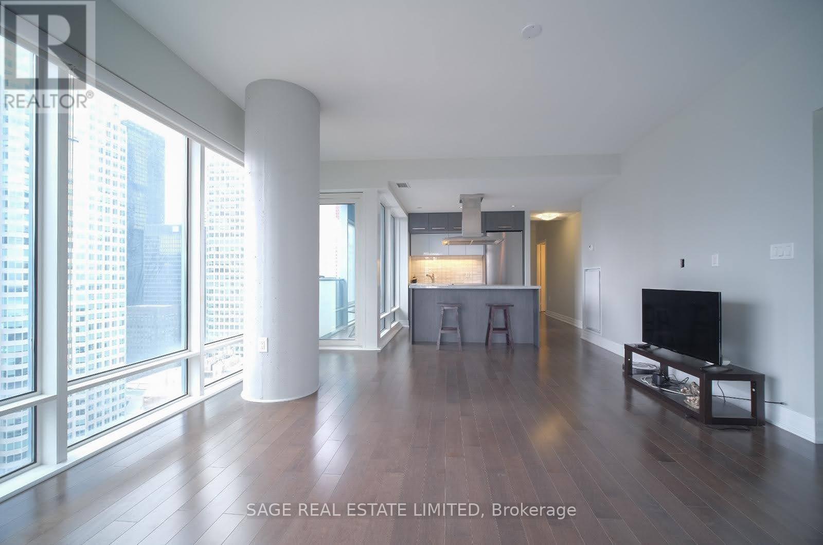 3002 - 8 The Esplanade, Toronto, Ontario  M5E 0A6 - Photo 4 - C12669704