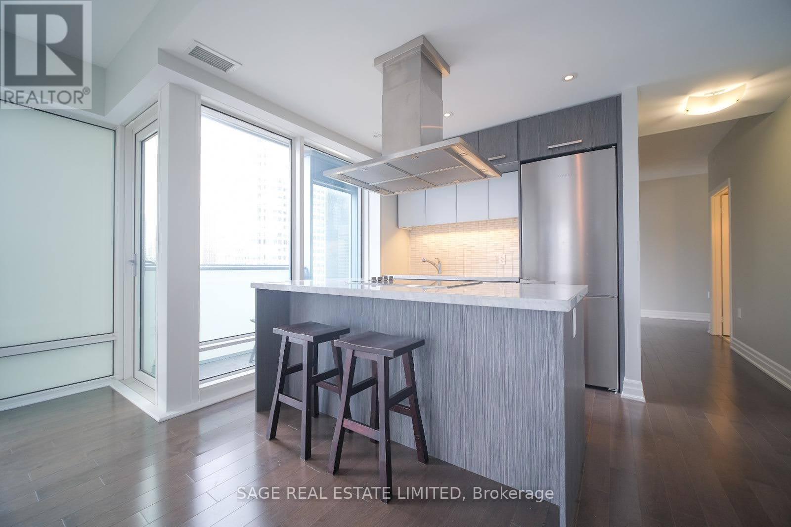 3002 - 8 The Esplanade, Toronto, Ontario  M5E 0A6 - Photo 5 - C12669704