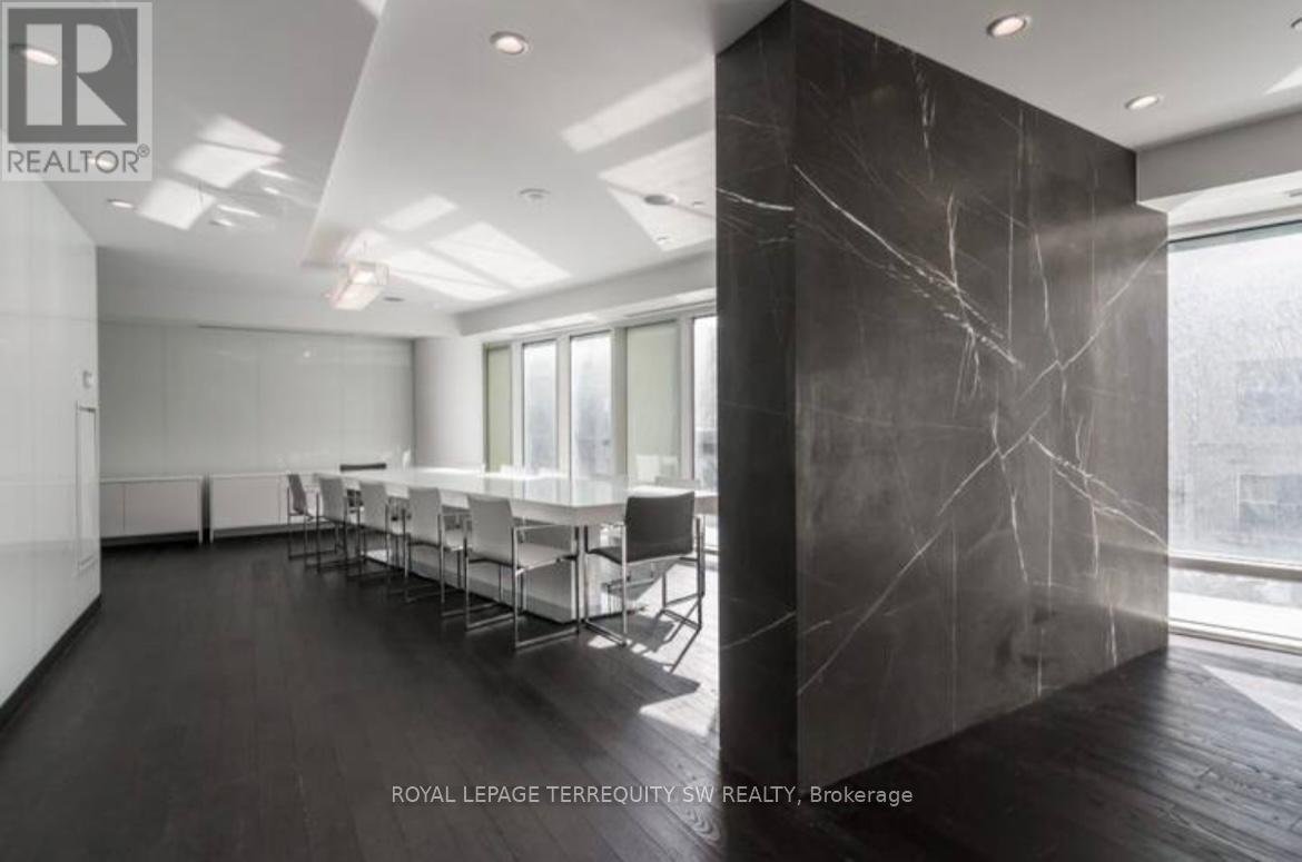 2012 - 8 The Esplanade, Toronto, Ontario  M5E 0A6 - Photo 26 - C12669710