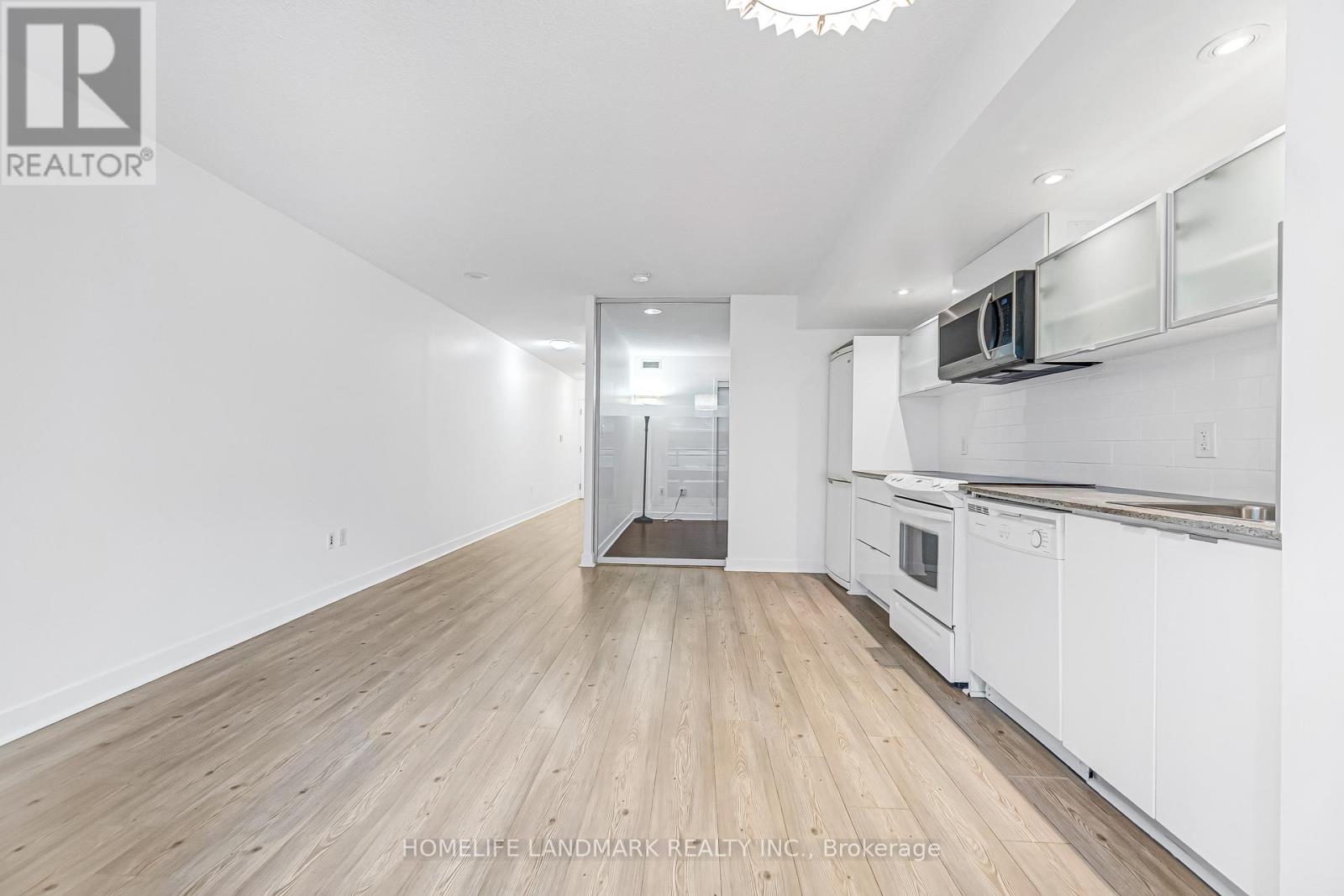 Unit 811 - 4k Spadina Avenue, Toronto, Ontario  M5V 3Y9 - Photo 18 - C12669870