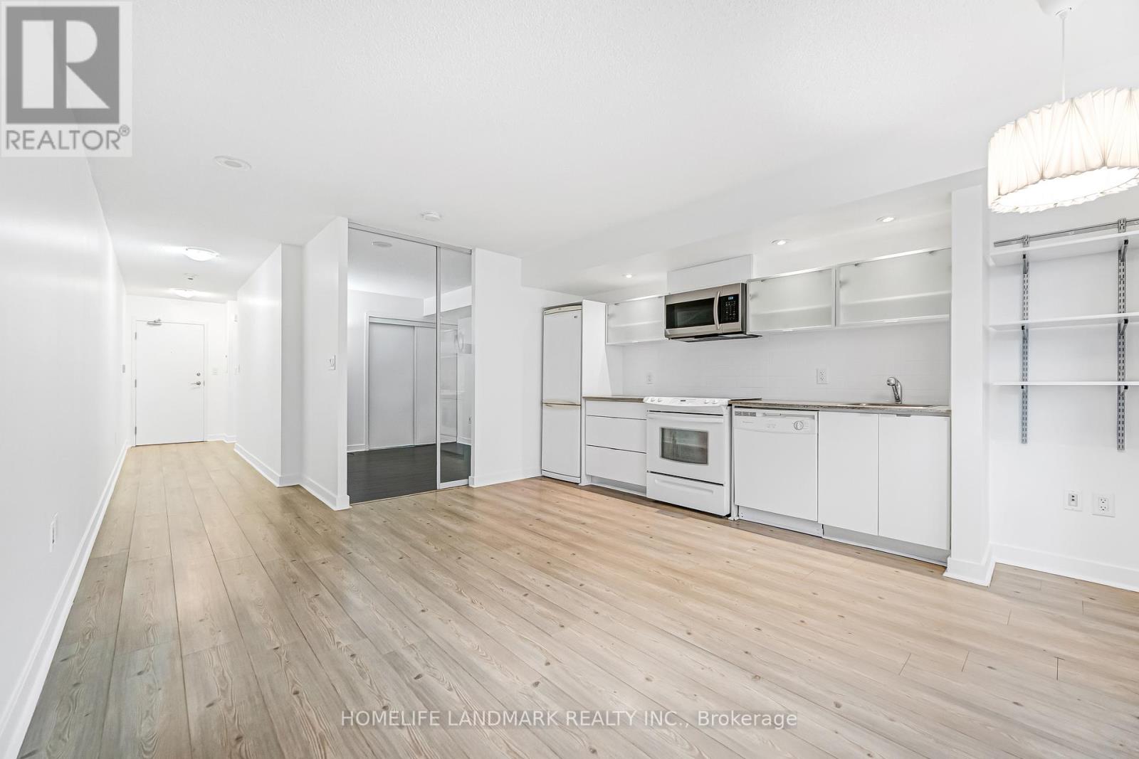 Unit 811 - 4k Spadina Avenue, Toronto, Ontario  M5V 3Y9 - Photo 8 - C12669870
