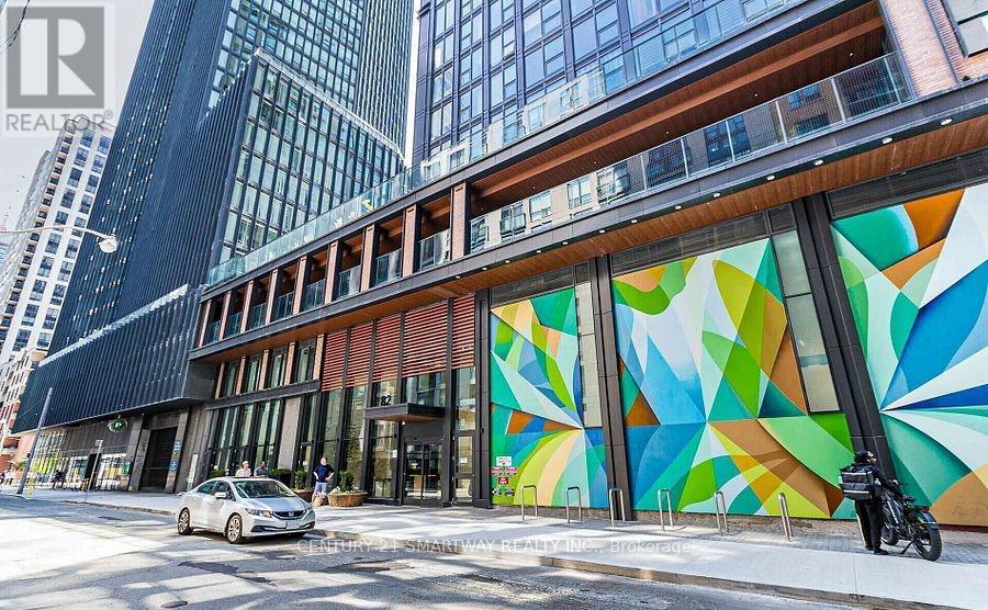 2317 - 82 DALHOUSIE STREET, Toronto, Ontario