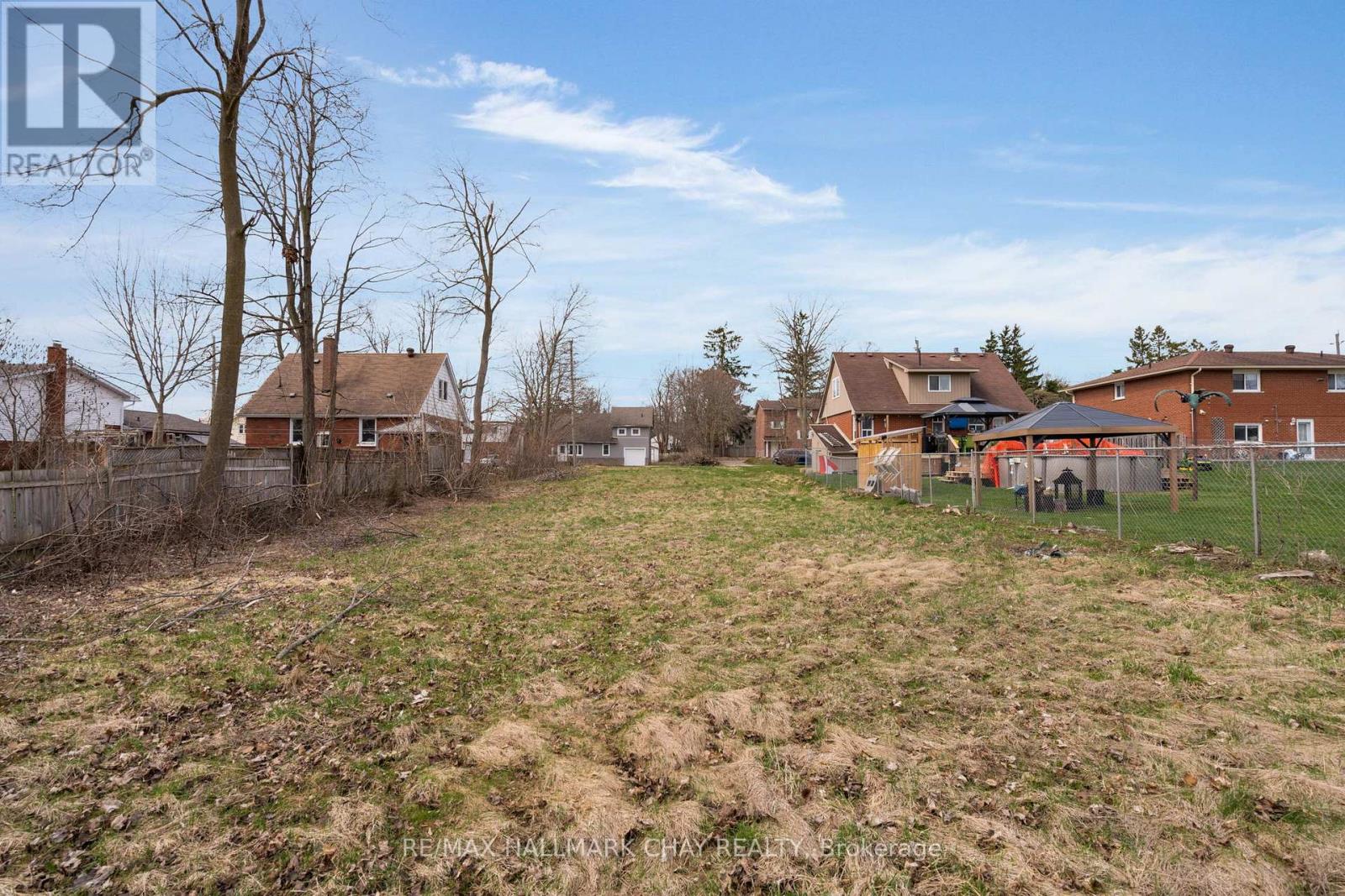 147 Peel Street, Barrie, Ontario  L4M 3L7 - Photo 4 - S12669726