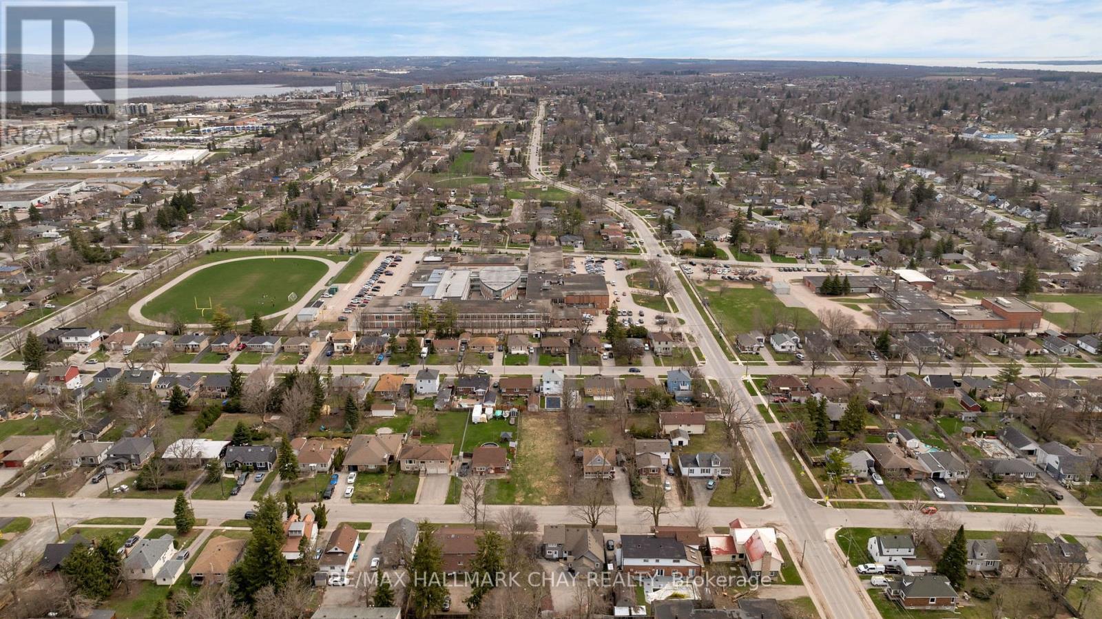 147 Peel Street, Barrie, Ontario  L4M 3L7 - Photo 8 - S12669726