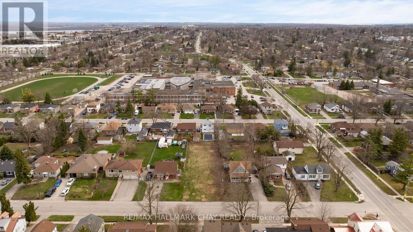 147 Peel Street, Barrie, Ontario  L4M 3L7 - Photo 9 - S12669726